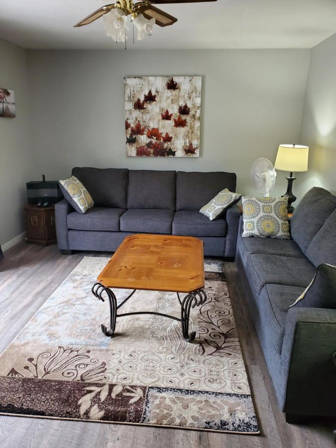 Michaels Bay Getaway On Manitoulin Island South Baymouth Exterior foto
